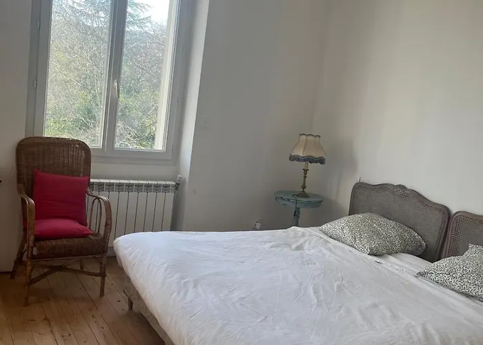 Maison Familiale Face Au De Saint-ferréol *