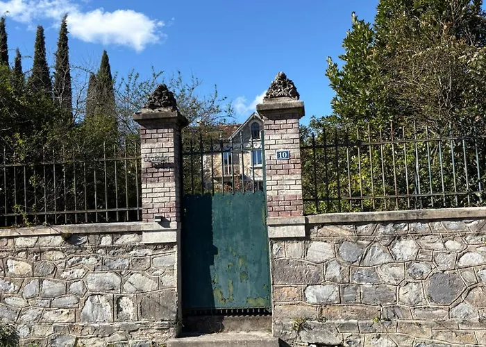 Maison Familiale Face Au De Saint-ferréol Villa