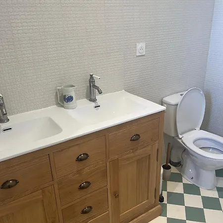 Maison Familiale Face Au De Saint-ferreol Villa *