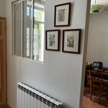 Maison Familiale Face Au De Saint-ferreol *