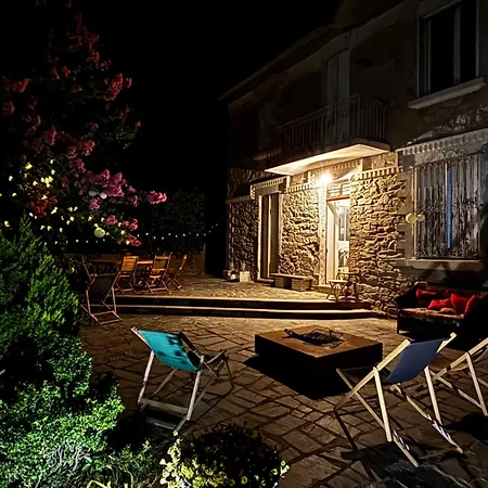 Maison Familiale Face Au De Saint-ferreol