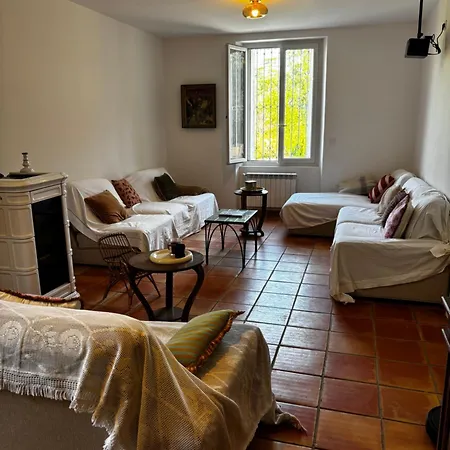 Maison Familiale Face Au De Saint-ferreol Villa *